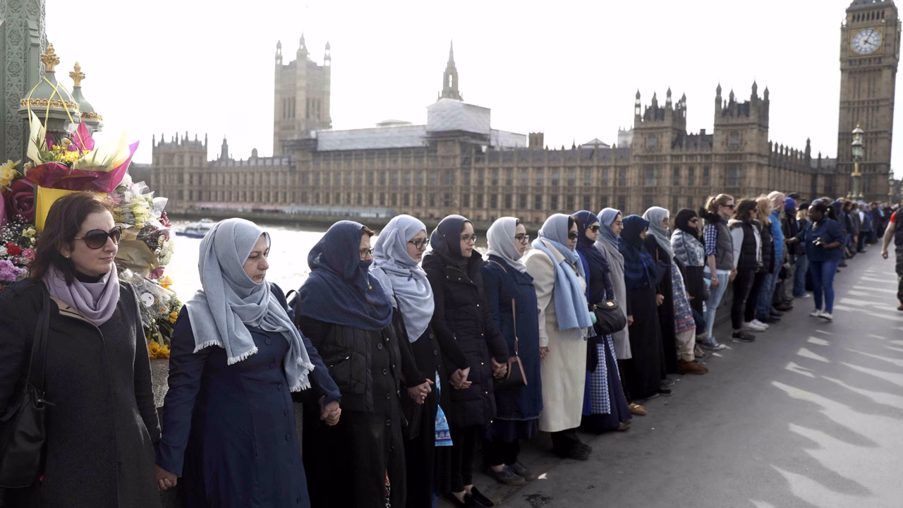 Muslim woman who refused handshake denied French citizenship