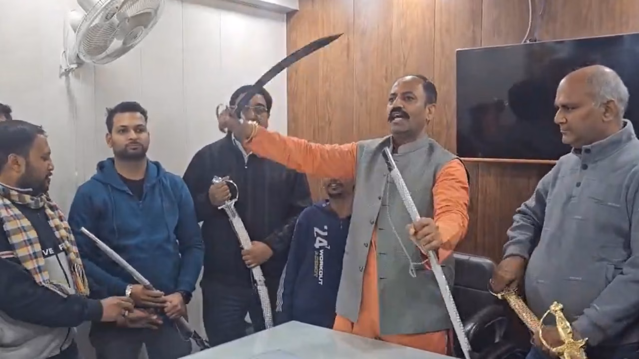 Untitled Police arrest 10 Hindu Raksha Dal members in Uttar Pradesh for allegedly distributing swords
